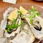 トラットリア・築地パラディーゾ - 生牡蠣