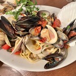 トラットリア・築地パラディーゾ - 貝類とチェリートマトのペスカトーレ風リングイネ