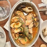 トラットリア・築地パラディーゾ - 自家製チェリートマトソースとバジルのアクアパッツァ