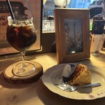 日方珈琲焙煎所 by CAFE SQUARE - アイスコーヒー(コスタリカ)&バスクブリュレケーキ❗️