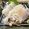かど天 - 料理写真:前浜で水揚げされたイカ刺し