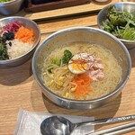 シクタン 三井アウトレットパーク横浜ベイサイド店 - 