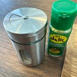 ラーメン イッケン - 国産山椒が合う！