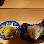 小料理 くに - アスパラの浅漬け：¥500、スズキの昆布〆：¥700