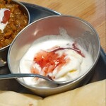 시리사 - 溶けたアイスにいちごジャムを添えて