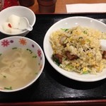 完全個室ｘ四川料理 萬達 - 角煮チャーハン+ワンタンスープ850円