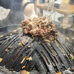 ジンギスカン羊はち - 焼いてくれるので安心！