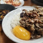 ジンギスカン羊はち - めちゃめちゃ美味しい卵ご飯に変身！