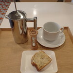 トーコーキッチン - ホットコーヒー バナナケーキ