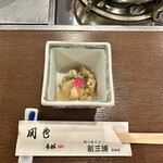 新三浦 天神店 - 鶏皮の酢の物