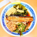 加賀 - ■ 冷 納豆 (山菜・あげ玉入り) そば・うどん、650円
      ■ にしん姿煮、390円