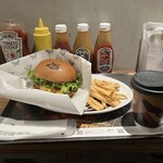 ショーグンバーガー 新宿店 - 