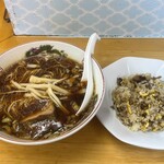 ラーメン富士屋　 - ラーメン＋半チャーハン