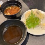 おしどり寿司 - 揚げたてなので天ぷらは美味しい