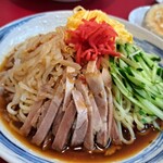 ゆたか屋 - 錦糸卵、キュウリ、チャーシュー、クラゲに紅しょう、麺とスープはもちろん激ウマです！