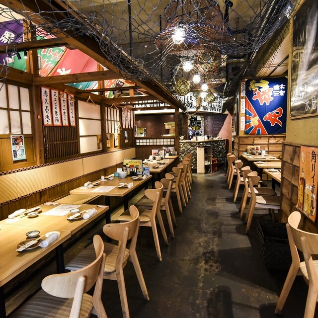 座席 : 地魚大衆酒場 金八 - 三宮（神戸市営）/居酒屋 | 食べログ