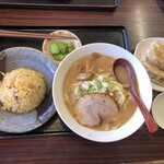手打ちラーメン 珍来　 - 料理写真:日替りランチ