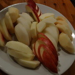 フルーツパーラー附木屋 - ９月中旬だったので、最後の桃に出始めの林檎と梨