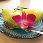 あつた蓬莱軒 - マスクメロン