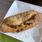 holoholo bakery&cafe - キーマカレーのパン✨