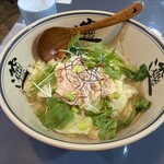 八鮮大連餃子 - 「ビャン」の字が凛々しい器のビャンビャン麺