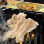 YAKINIKUEN 忍鬨 大阪梅田店