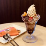 サンマルクカフェ - 料理写真:クリームあんみつパフェ720円 チョコクロワッサン230円