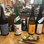 毬や - 日本酒はたくさんの中から選べる