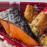 マルス - 鮭の切り身は本当に大きくてご立派サイズ！