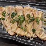 焼鳥もつ鍋だるま ときわ台店 - 炙りサーモンマヨ650円