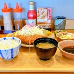 うんの - 平日限定ランチメニューのとんかつセット