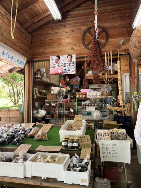 直売　おおもも - 七ケ岳登山口（売店）の写真