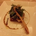 クイーン・アリス - マグロの焼き〆 カルパッチョ仕立て