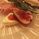 クイーン・アリス - イチジク　生ハム　モッツアレラチーズの南仏風