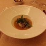 クイーン・アリス - 手長海老のソテーとビーツジュレ パッションの香り