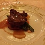 クイーン・アリス - 牛フィレ肉の網焼き ワサビ風味