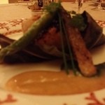 クイーン・アリス - ノルウェー産サーモンの笹焼き　里芋のフリットを添えて