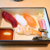 ブッフェアンドカフェ スロープサイドダイナー ザクロ - 寿司
