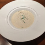 Aux delices de dodine - ランチ（レンズ豆のポタージュ）