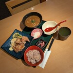 本家さぬきや 宝塚店 - 【8月9日注文分】ミニカレーうどん&鶏の唐揚げセット(ご飯・漬物・温玉)---税込1,580円