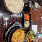 焼肉陽山道 - 和牛煮込み御膳 ライス大盛り 税込1500円