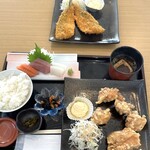 まちの魚屋さん杉マル - ジューシー唐揚げとミニお造り定食＆単品アジフライ