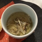 日光金谷ホテル - 野州鶏出汁の松茸茶碗蒸しかな？　馨り最高