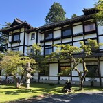 日光金谷ホテル - 新館　中庭より