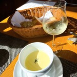 オチガビ - 優しい甘味と出汁が効いたコーンポタージュ