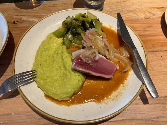 sale❣️ハワイ女神（材：モンキーポッド） Monkeypod Kitchen Ko Olina, Oahu （モンキーポッド・キッチン