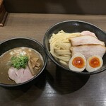 びし屋 - 濃厚豚骨魚介つけ麺　特製