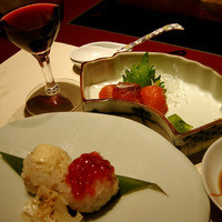 梅の花 銀座並木通店 - 【お造り】天然紅鮭のお造り【おしのぎ】手毬寿司