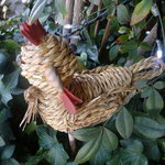 しの原 - 鳥の飾り、店の前にお出迎え。