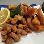 丼なもんや！ - フグ、軟骨、むらさきイカの下足揚げ